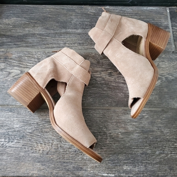 NEW Sole Society Tracy Block Heel Sandal Bootie - Picture 3 of 7